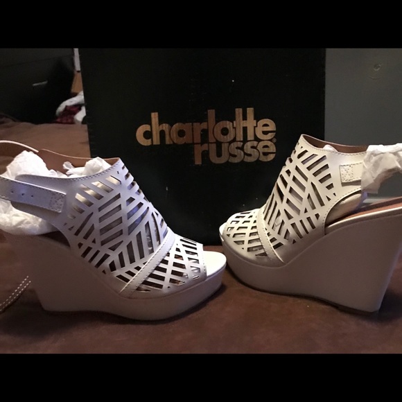 COPY - Charlotte Russe, cutout wedge sandal - Picture 3 of 6